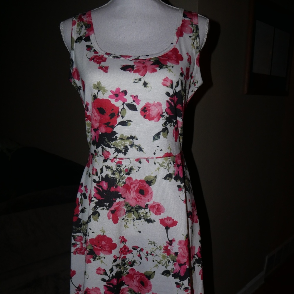 Sleeveless Casual Midi Floral Dress - White & Pink